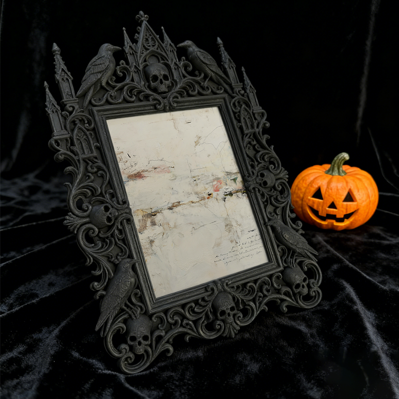 Shop-favorite Gothic Dark-style Photo Frame | Vampire-themed Home Theater Decor, Photo Ornament, Wall-mountable & Tabletop, Lightweight Fram