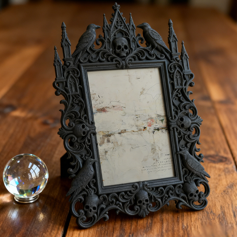 Shop-favorite Gothic Dark-style Photo Frame | Vampire-themed Home Theater Decor, Photo Ornament, Wall-mountable & Tabletop, Lightweight Fram