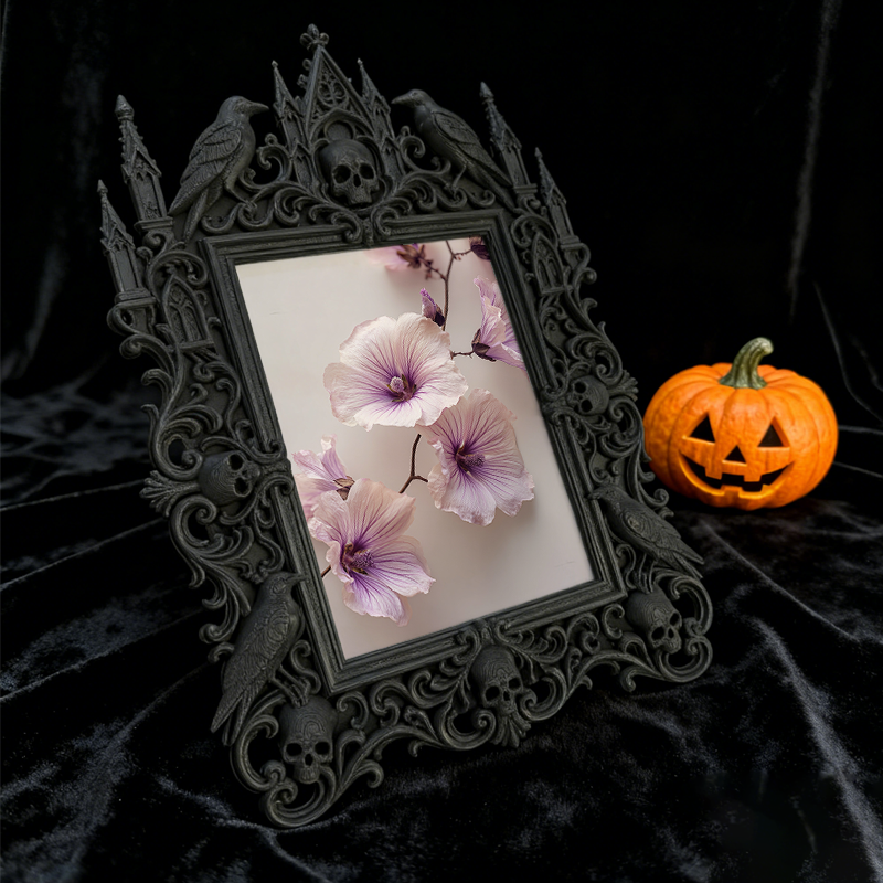 Bold-eye-catching Gothic Dark-style Photo Frame | Dark Fantasy Miniature Painting Shop Decor, Photo Ornament, Wall-mountable & Tabletop, Cre