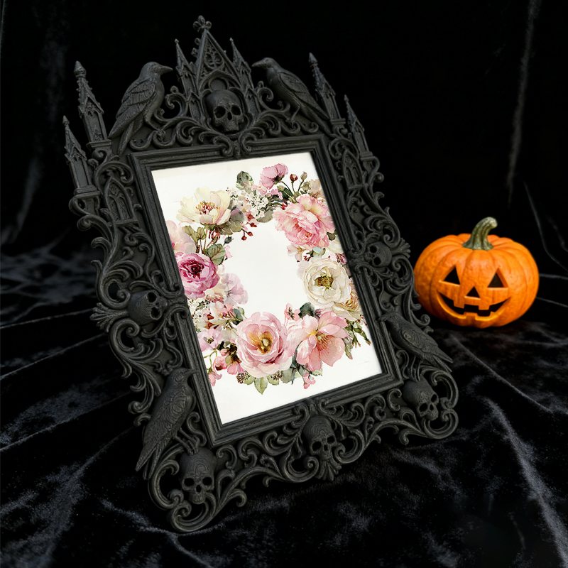 Cute-spooky Gothic Dark-style Photo Frame | Gothic Pet Halloween Witch Hat Shop Decor, Photo Ornament, Dual-use Display, Cute Frame