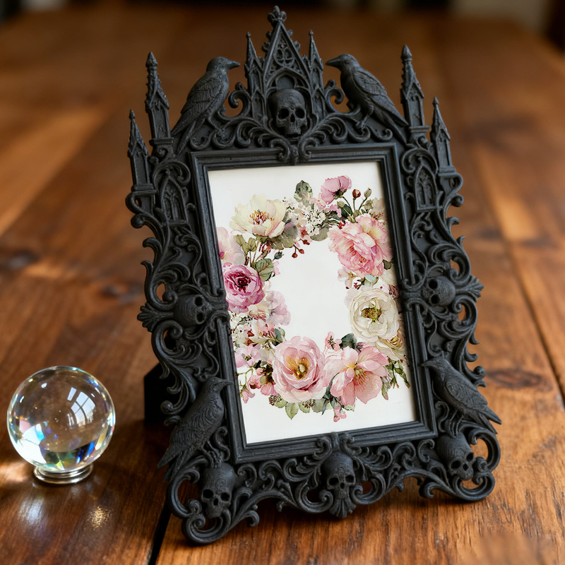 Cute-spooky Gothic Dark-style Photo Frame | Gothic Pet Halloween Witch Hat Shop Decor, Photo Ornament, Dual-use Display, Cute Frame