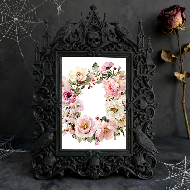 Cute-spooky Gothic Dark-style Photo Frame | Gothic Pet Halloween Witch Hat Shop Decor, Photo Ornament, Dual-use Display, Cute Frame