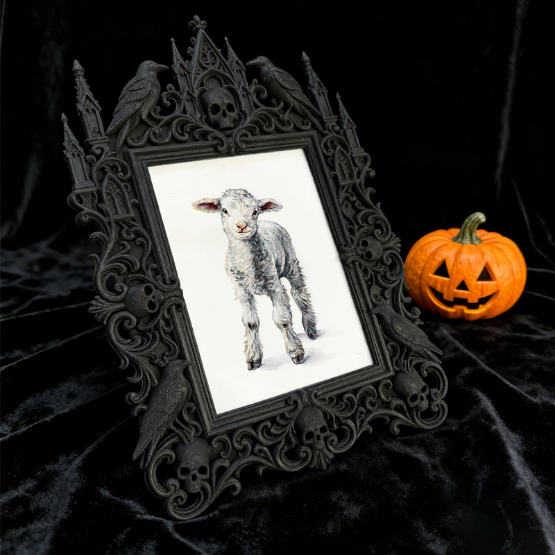 Limited-stock Gothic Dark-style Photo Frame | Werewolf Themed Forest Camping Decor, Photo Ornament, Dual-use Display, Sturdy Frame