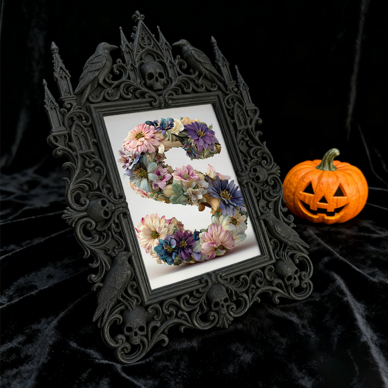 Must-snag Gothic Dark-style Photo Frame | Gothic Balcony Railing Decor, Photo Ornament, Wall-mountable & Tabletop, Slim Frame