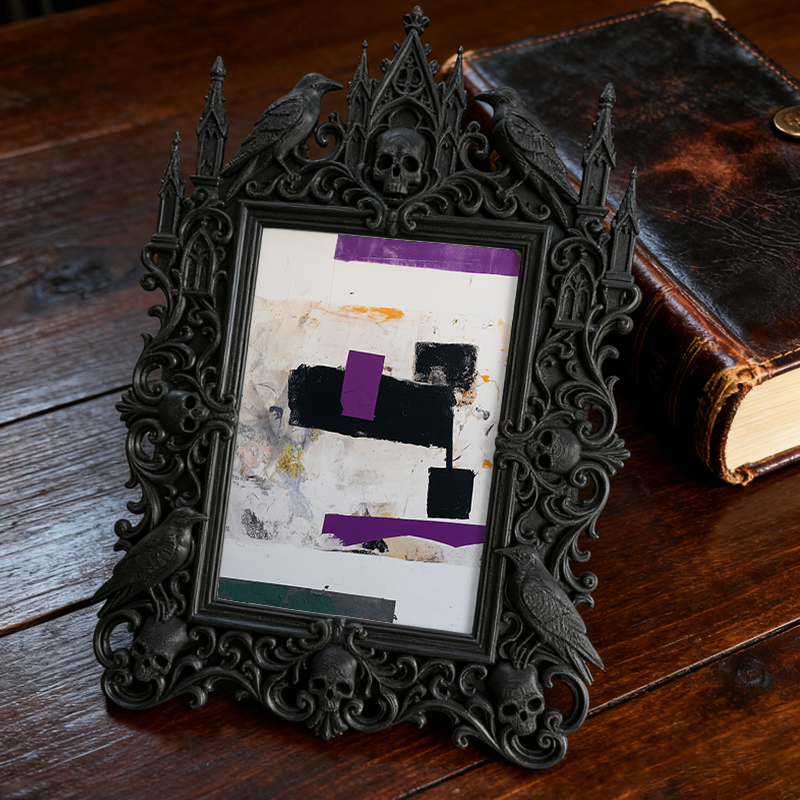 Cute-spooky-vibe Gothic Dark-style Photo Frame | Gothic Pet Halloween Ghost Costume Shop Decor, Photo Ornament, Dual-use Display, Cute Frame