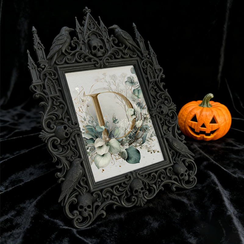 Shop-top-seller Gothic Dark-style Photo Frame | Vampire-themed Wine Tasting Room Decor, Photo Ornament, Wall-mountable & Tabletop, Lightweig