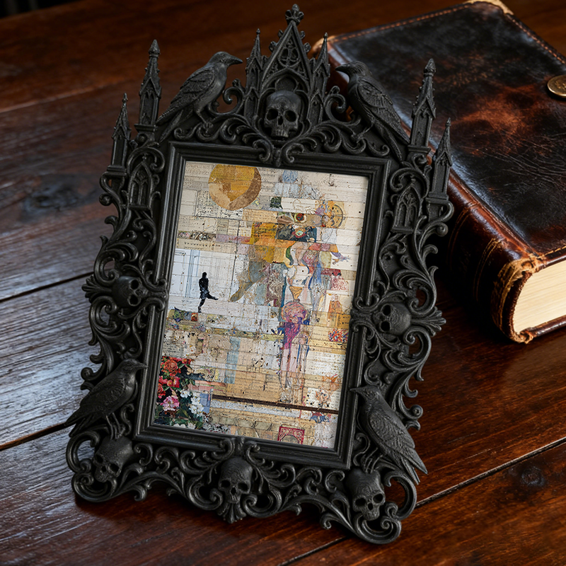 Popular Gothic Dark-style Photo Frame | Vampire Themed Coffee Shop Decor, Photo Ornament, Wall/Table Dual-use, Waterproof Rustic Plastic Fra