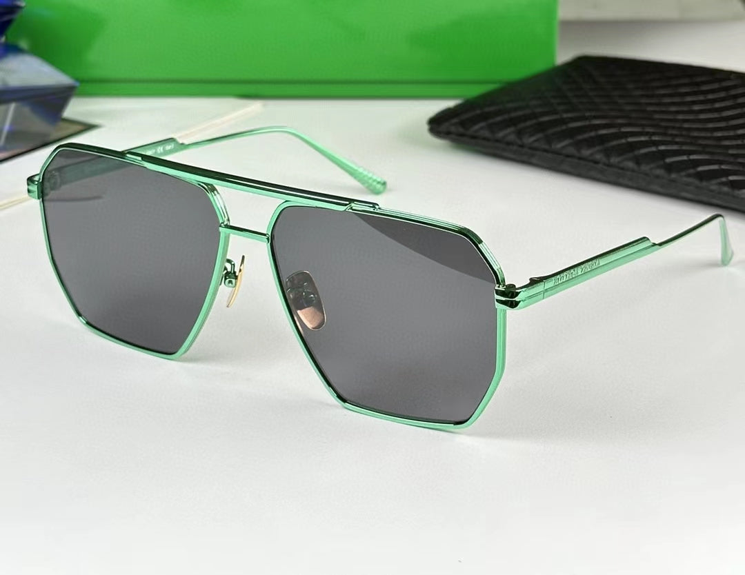 Large Frame Sunglasses 6018